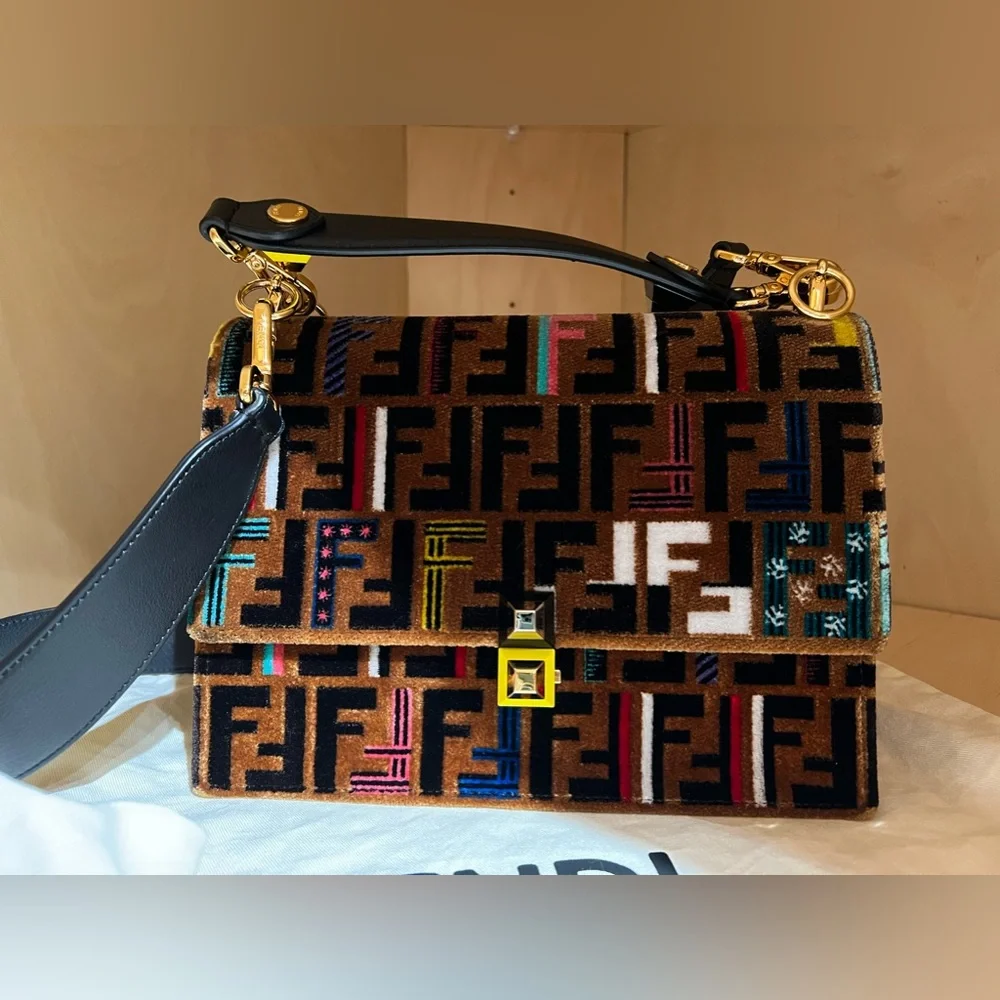 FENDI ✨ヴィンテージ　ベルベット　ハンドバッグ Fendi | Bags | Fendi Velvet Vitello Dolce Fun Fair Kan I Shoulder